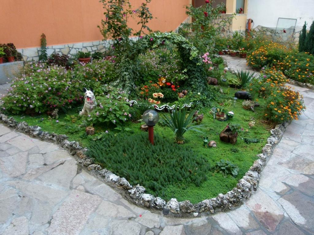 Family Hotel St. Constantine And Helena Ivaylovgrad Buitenkant foto