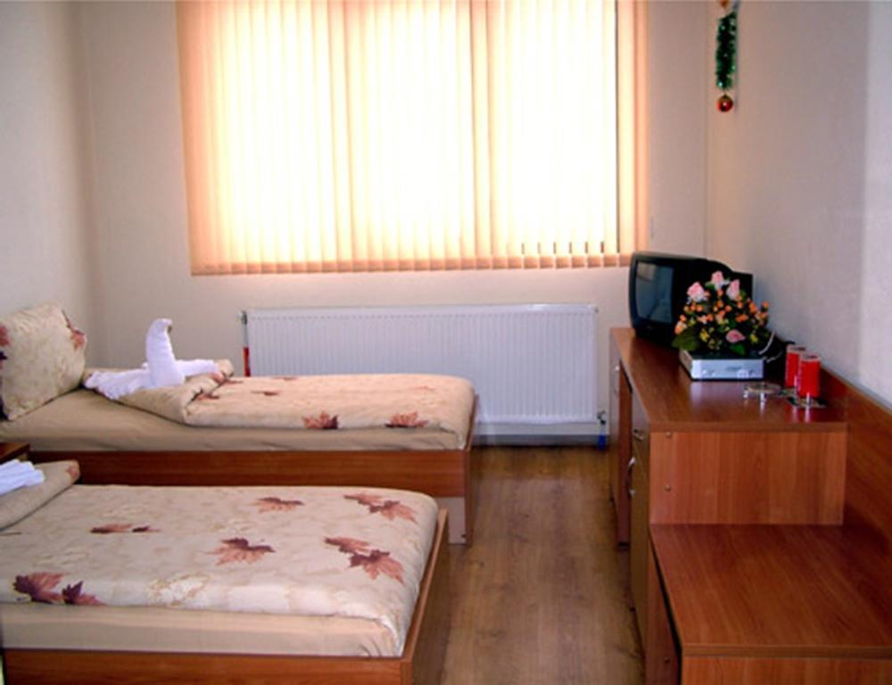 Family Hotel St. Constantine And Helena Ivaylovgrad Kamer foto