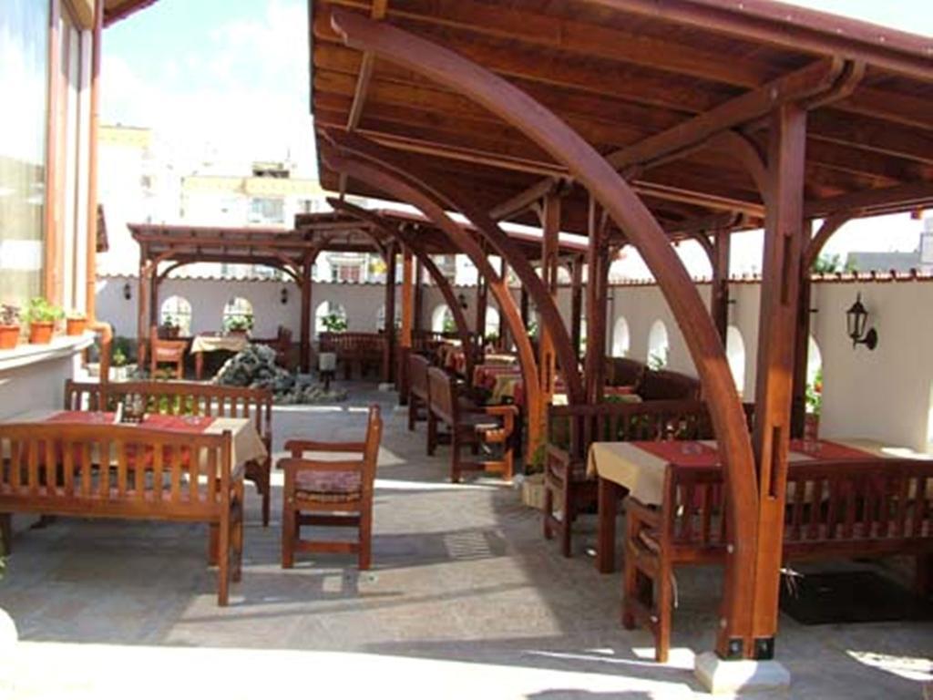 Family Hotel St. Constantine And Helena Ivaylovgrad Buitenkant foto