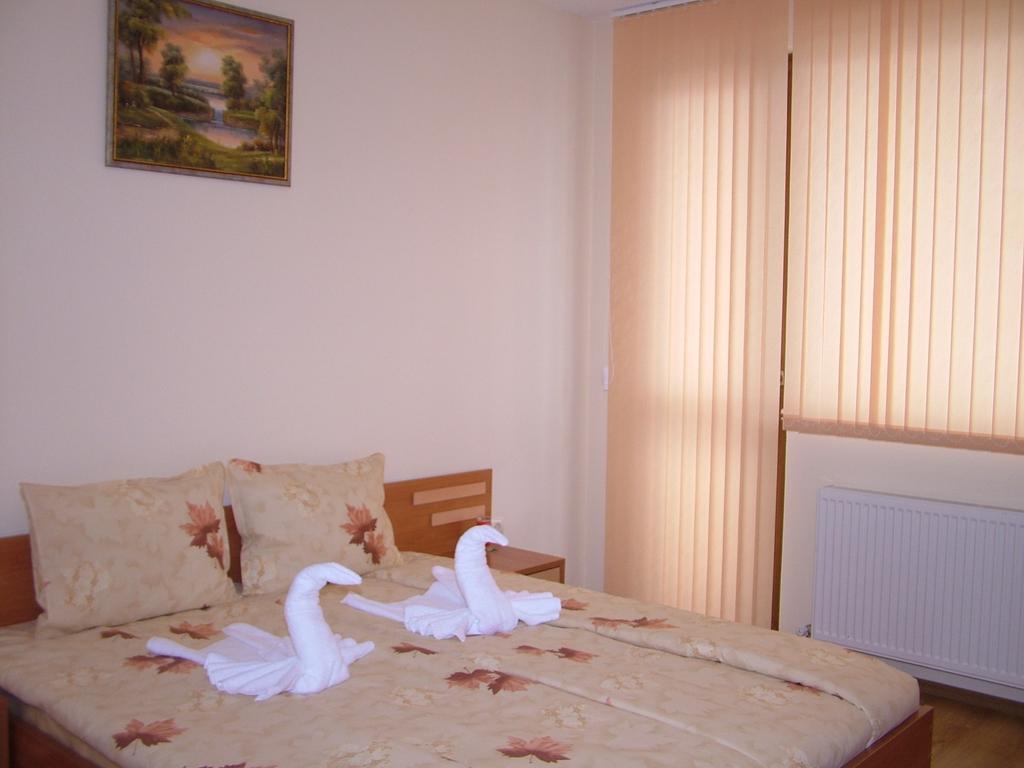 Family Hotel St. Constantine And Helena Ivaylovgrad Buitenkant foto